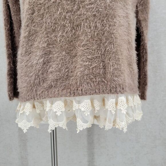 Cecico Taupe Fuzzy Chenille Knit Sweater with Cream Lace Hem NWT Women's Large - Picture 4 of 13